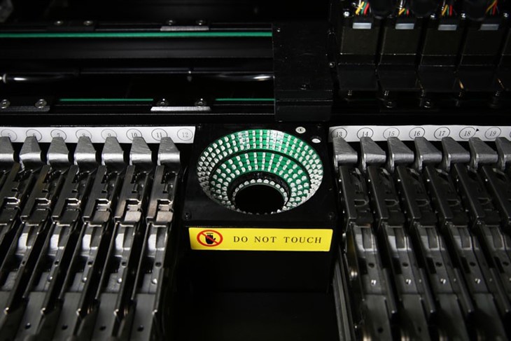 Pick And Place SMD Machine